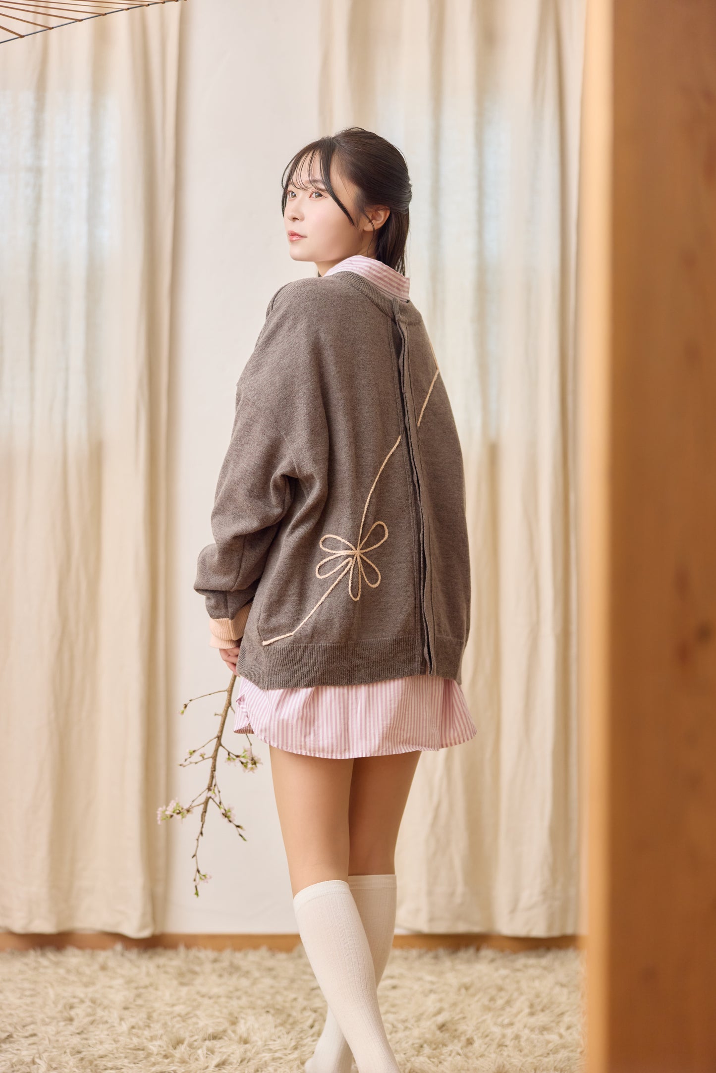 ラメフラワー刺繍2way配色カーディガン